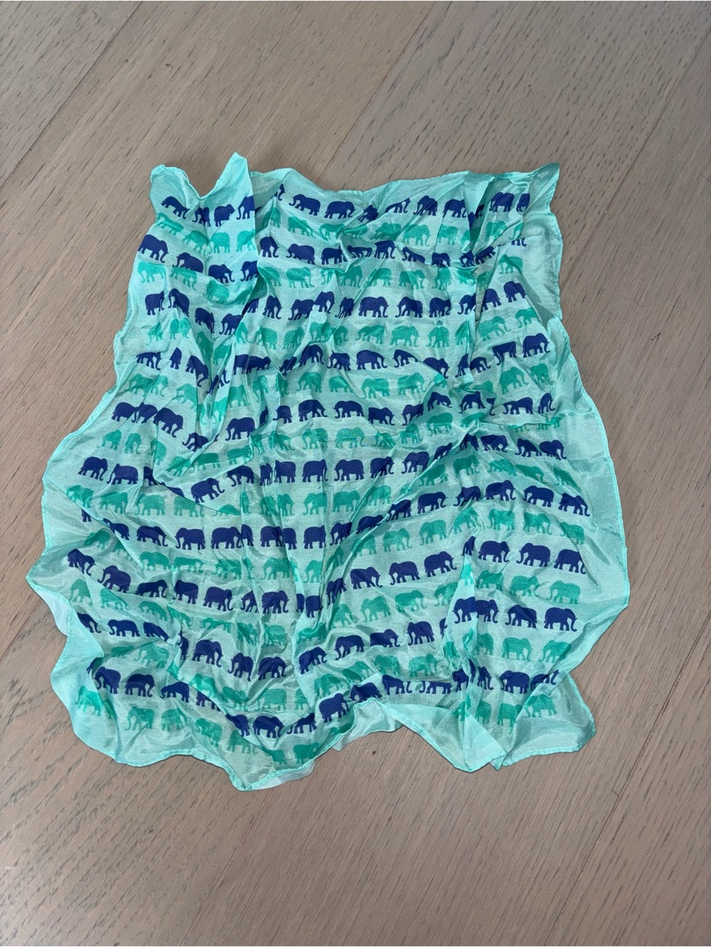 BANANA REPUBLIC Light Aqua Pocket Square with Navy and Teal Elephant Print